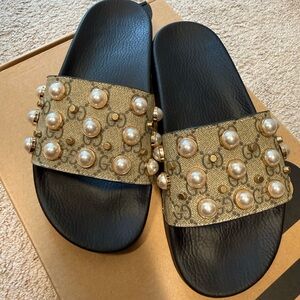 Gucci Black and Tan Pearl Embellished Sandals